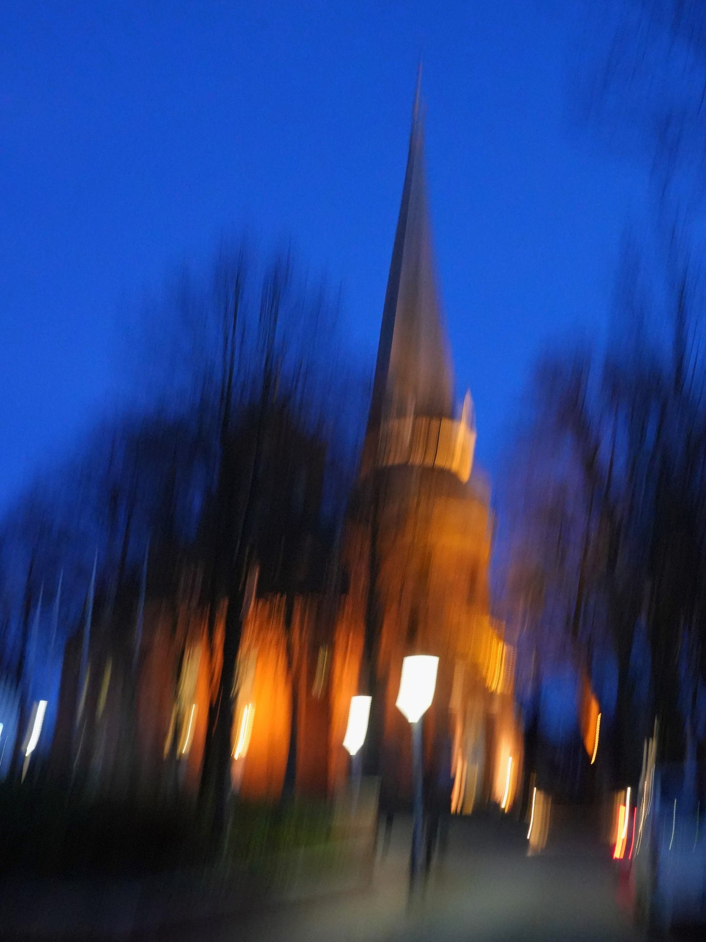 rellinger kirche zur blauen stunde